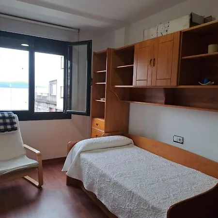 アパート Centrico Y A Pie De Playa En Bueu.